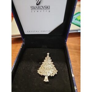 SWAROVSKI Swan Signed Crystal  Christmas Tree‎ Pin In Box!